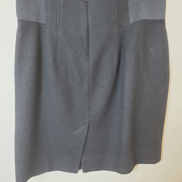 BCBG Women's black wool pleated corporate skirt size 10 - Picture 3 of 5